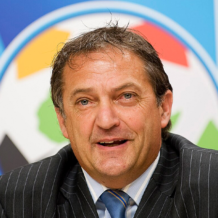 Gary Mabbutt hire former footballer speaker book at agent Great Sports Speakers Gary Mabbutt hire former footballer speaker book at agent Great Sports Speakers